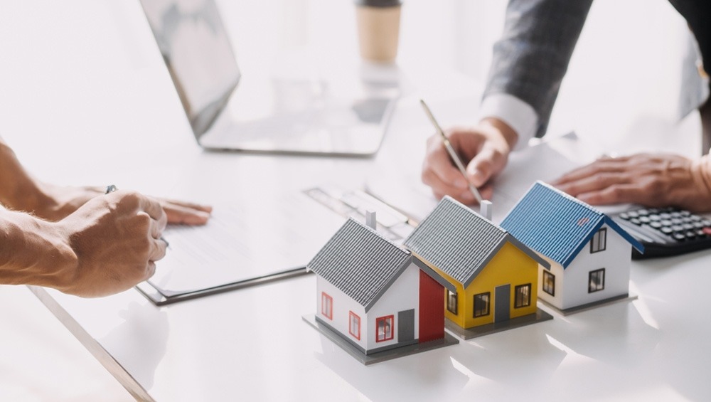 Mortgage Insurance in Calgary: What Smart Homebuyers Need to Know in 2025